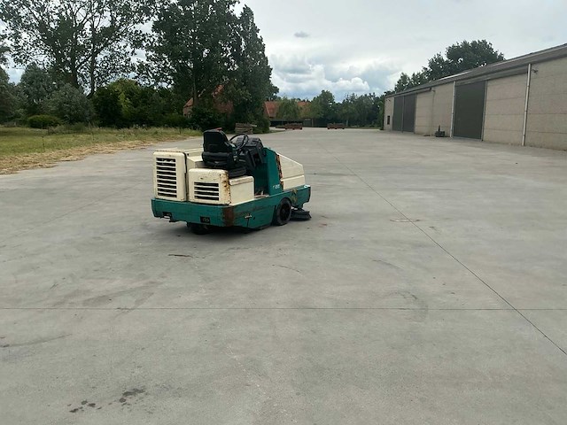 1997 tennant 355 zelfrijdende veegmachine - afbeelding 3 van  35