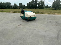 1997 tennant 355 zelfrijdende veegmachine - afbeelding 22 van  35