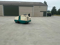 1997 tennant 355 zelfrijdende veegmachine - afbeelding 11 van  59
