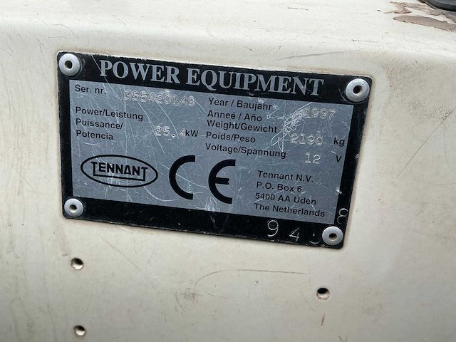 1997 tennant 355 zelfrijdende veegmachine - afbeelding 1 van  1
