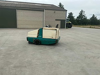 1997 tennant 355 zelfrijdende veegmachine - afbeelding 14 van  59