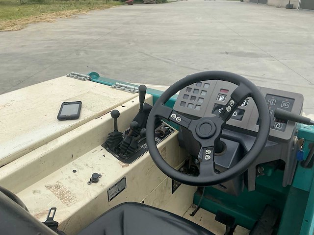 1997 tennant 355 zelfrijdende veegmachine - afbeelding 36 van  59