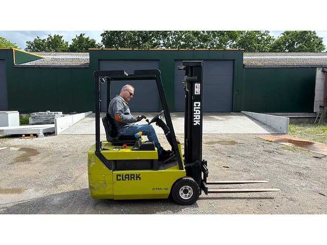 1998 clark ctm vorkheftruck compact - functioneel - afbeelding 1 van  1