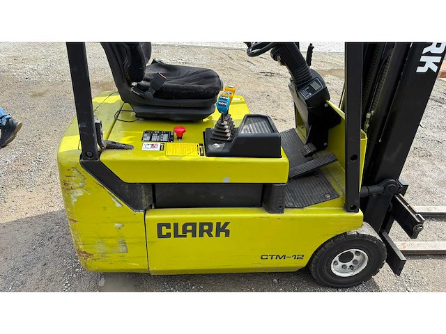 1998 clark ctm vorkheftruck compact - functioneel - afbeelding 16 van  17
