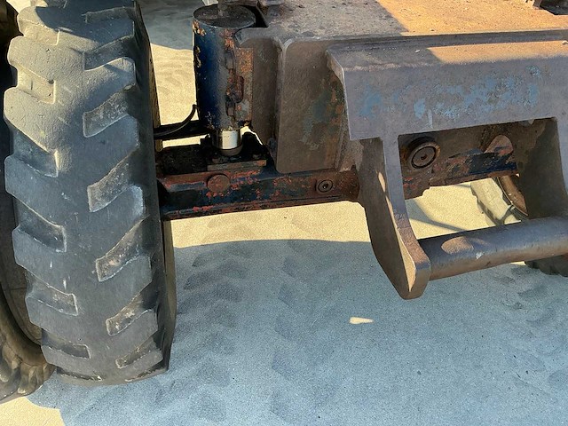 1998 hyundai robex-130w banden graafmachine - afbeelding 36 van  45