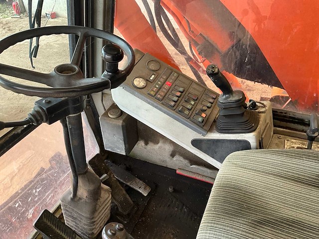 1998 liebherr 316 banden graafmachine - afbeelding 14 van  25