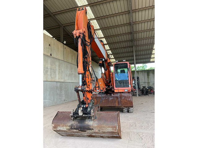 1998 liebherr 316 banden graafmachine - afbeelding 12 van  25