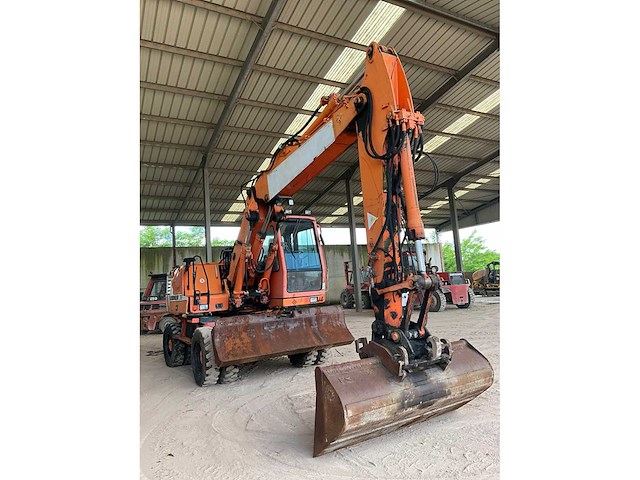 1998 liebherr 316 banden graafmachine - afbeelding 19 van  25