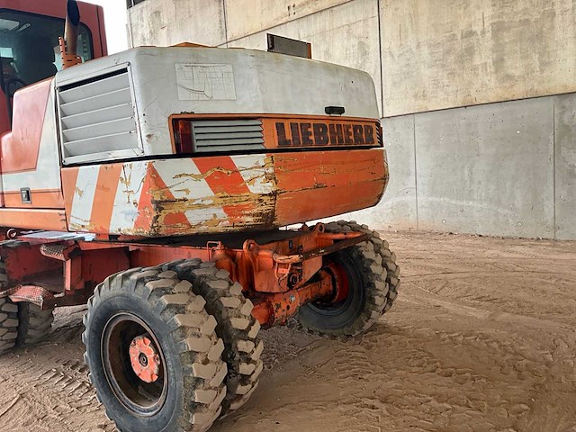 1998 liebherr 316 banden graafmachine - afbeelding 23 van  25