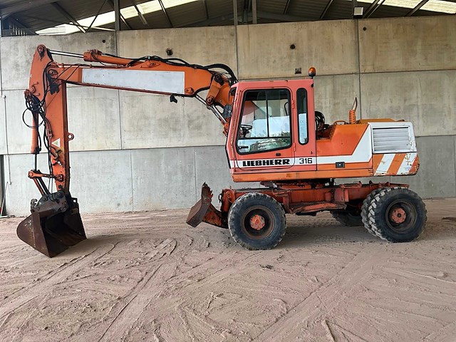 1998 liebherr 316 banden graafmachine - afbeelding 25 van  25