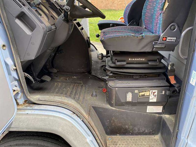 1998 mercedes-benz vario truck 366000km - afbeelding 25 van  25