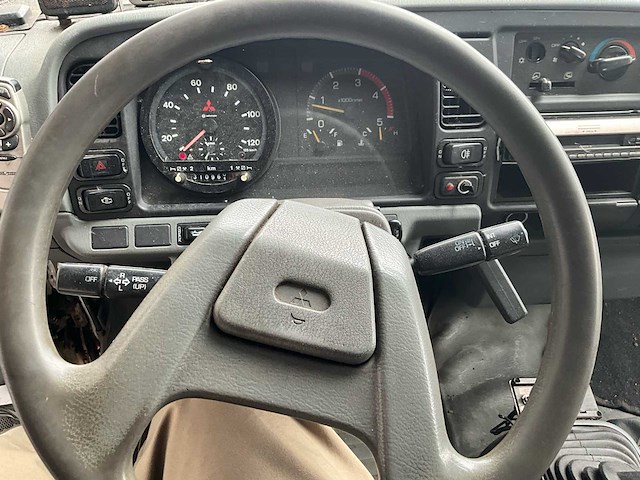 1998 mitsubishi canter depannagewagen / takelwagen - 7 plaatsen - functioneel - afbeelding 33 van  51
