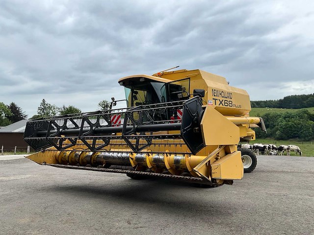 1998 new holland tx68 plus combine - afbeelding 1 van  9