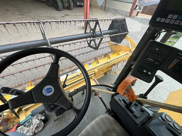 1998 new holland tx68 plus combine - afbeelding 4 van  58