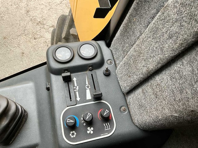 1998 new holland tx68 plus combine - afbeelding 8 van  58