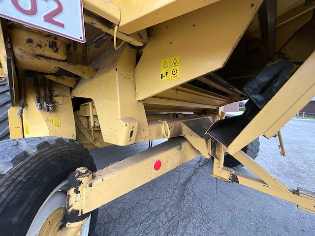 1998 new holland tx68 plus combine - afbeelding 40 van  58