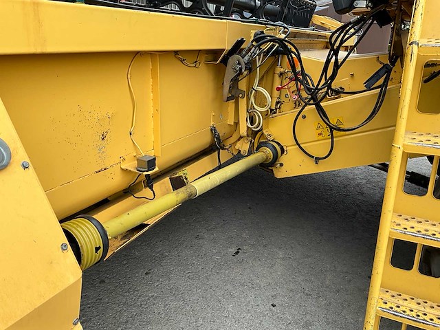 1998 new holland tx68 plus combine - afbeelding 44 van  58