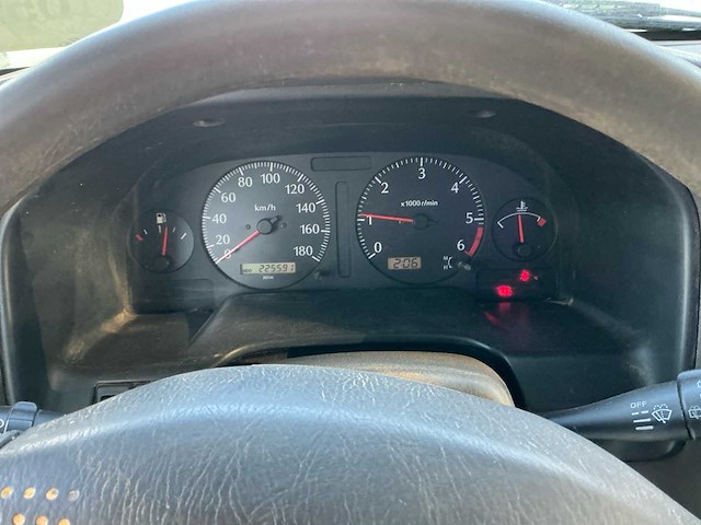 1998 nissan patrol gr personenauto lichte vracht - afbeelding 18 van  30