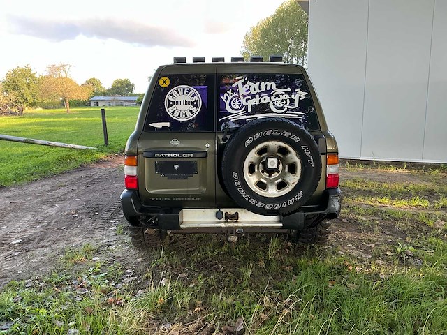 1998 nissan patrol gr personenauto lichte vracht - afbeelding 24 van  30