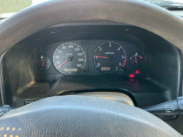 1998 nissan patrol gr personenauto lichte vracht - afbeelding 19 van  41