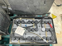 1998 tennant 64000 zelfrijdende veegmachine - afbeelding 57 van  73