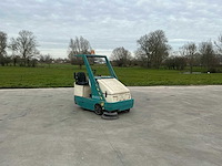 1998 tennant 64000 zelfrijdende veegmachine