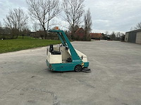 1998 tennant 64000 zelfrijdende veegmachine - afbeelding 25 van  73