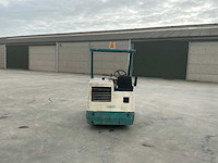 1998 tennant 64000 zelfrijdende veegmachine - afbeelding 29 van  73