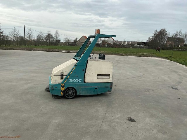 1998 tennant 64000 zelfrijdende veegmachine - afbeelding 33 van  73