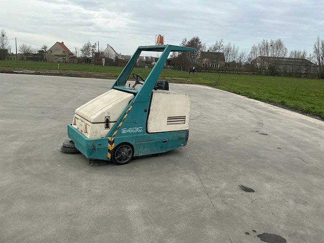 1998 tennant 64000 zelfrijdende veegmachine - afbeelding 71 van  73