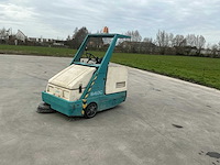 1998 tennant 64000 zelfrijdende veegmachine - afbeelding 34 van  73