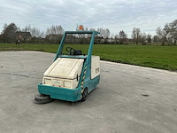 1998 tennant 64000 zelfrijdende veegmachine - afbeelding 72 van  73