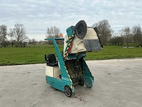 1998 tennant 64000 zelfrijdende veegmachine - afbeelding 67 van  73