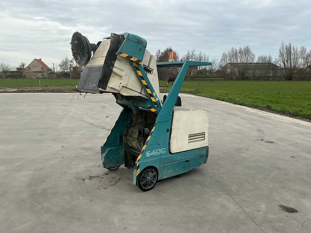 1998 tennant 64000 zelfrijdende veegmachine - afbeelding 73 van  73
