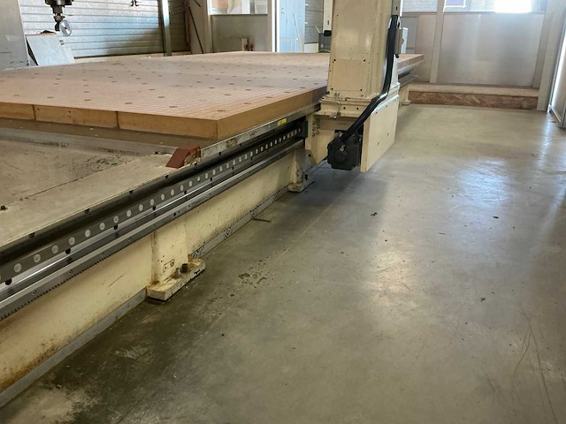 1998 thermwood th70l 5-assige bewerkingscentra - afbeelding 17 van  18