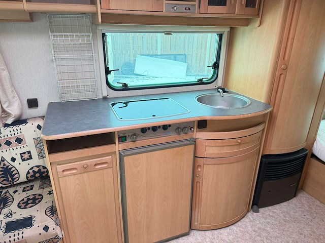 1999 adria unica caravan - afbeelding 2 van  27