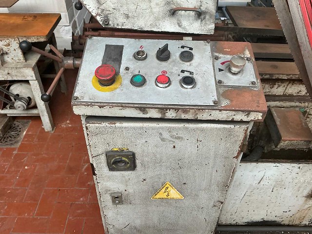 1999 beka-mak bmsy320g bandzaagmachine - afbeelding 8 van  10