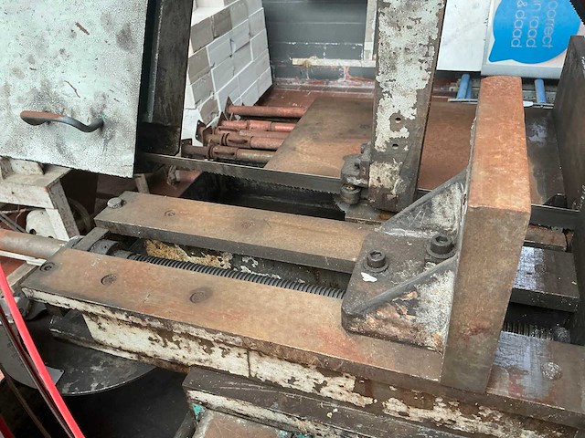 1999 beka-mak bmsy320g bandzaagmachine - afbeelding 9 van  10
