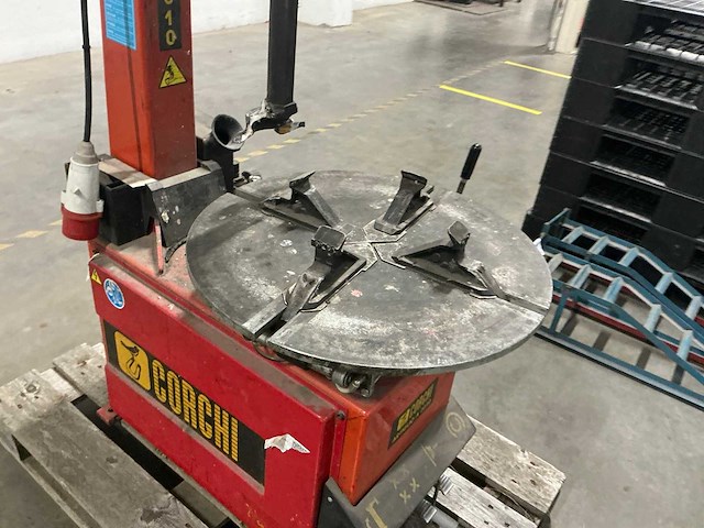 1999 corghi a2010 11-20 bandenwisselmachine - afbeelding 4 van  7