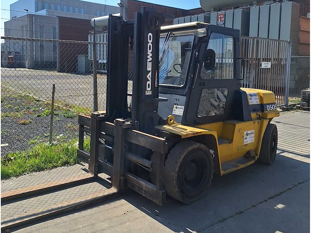 1999 daewoo d50s vorkheftruck - afbeelding 1 van  9