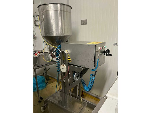 1999 gei turbo d102p afvulmachine - afbeelding 1 van  2