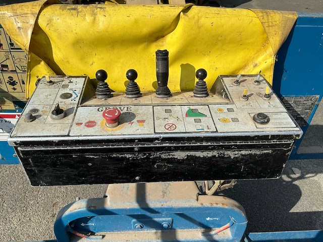 1999 grove gt141da zelfrijdende telescoophoogwerker met werkplatform - afbeelding 15 van  20