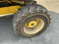 1999 grove gt141da zelfrijdende telescoophoogwerker met werkplatform - afbeelding 2 van  20