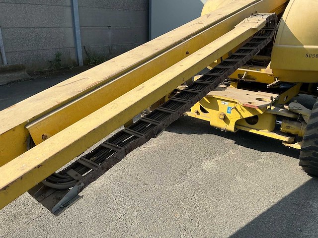 1999 grove gt141da zelfrijdende telescoophoogwerker met werkplatform - afbeelding 7 van  20