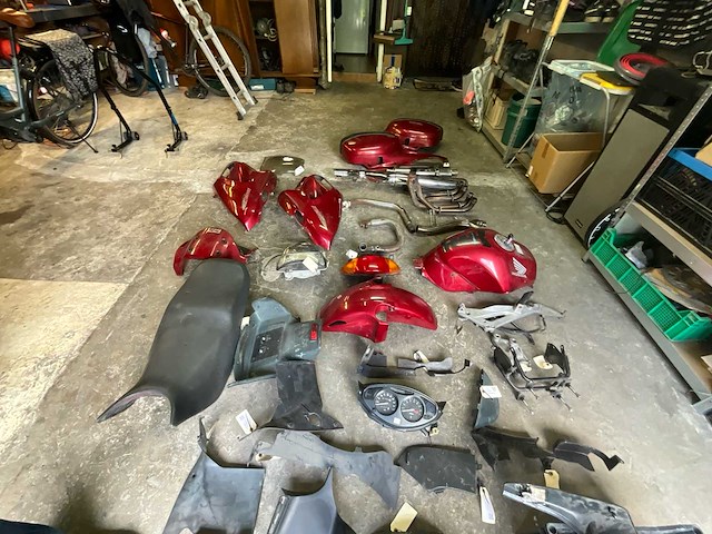 1999 honda - motorfiets - afbeelding 7 van  26