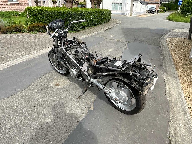 1999 honda - motorfiets - afbeelding 21 van  26