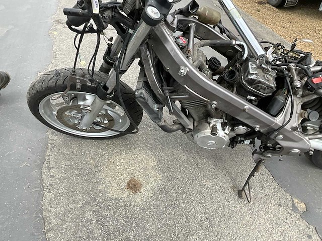 1999 honda - motorfiets - afbeelding 1 van  7