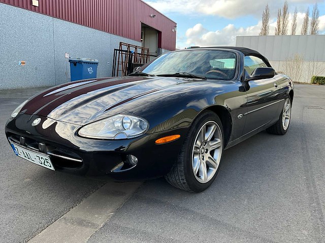 1999 jaguar xk8 personenauto's - afbeelding 1 van  31