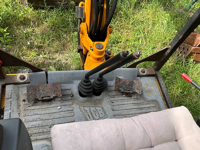 1999 jcb 8015 rupsgraafmachine - afbeelding 1 van  12