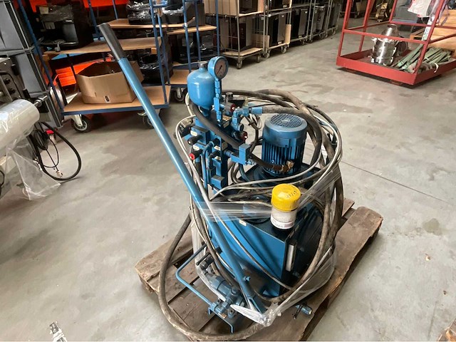 1999 mannesmann rexroth hydraulische pomp - afbeelding 3 van  7